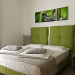 Casa Serena Hotel 2*