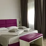 Casa Serena ホテル 2*