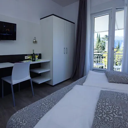 Hotel Casa Serena 2*