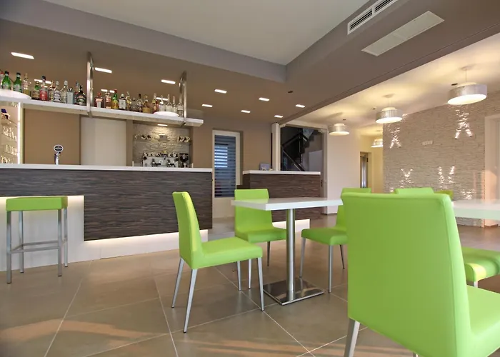 Casa Serena Hotel 2*