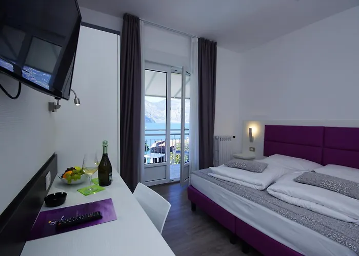 Hotel Casa Serena 2*