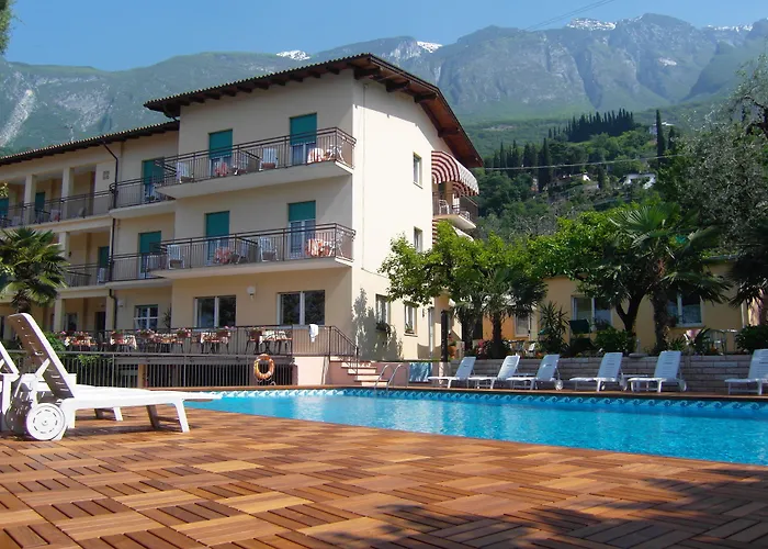 Casa Serena Hotel 2*