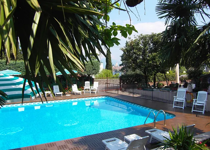 Casa Serena Hotel 2*