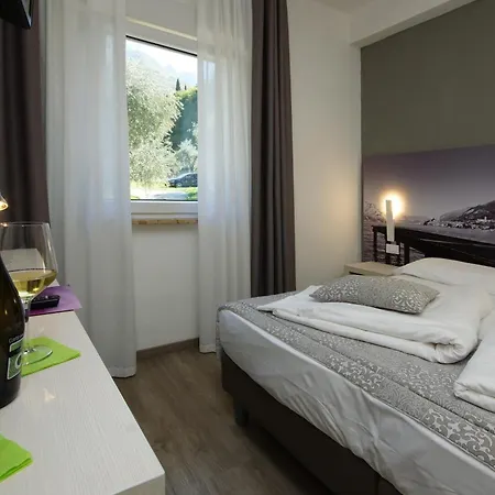 Casa Serena فندق مالتشيزينيه