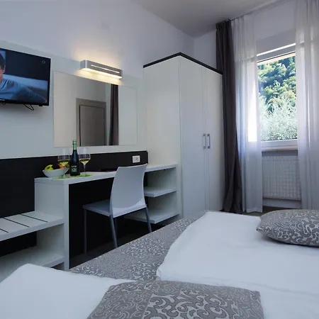 Casa Serena 2* マルチェージネ