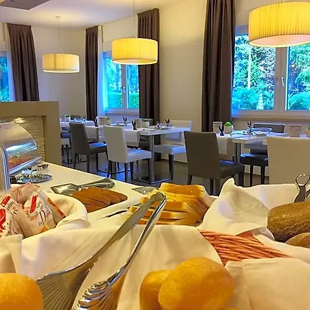 Casa Serena Hotel 2*