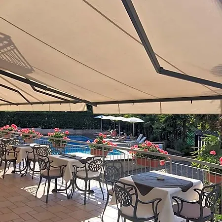 Hotell Casa Serena 2*