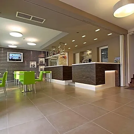 Casa Serena ホテル 2*