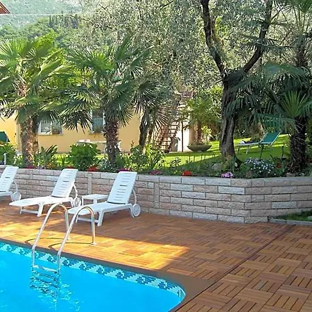 Casa Serena ホテル 2*