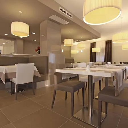 Casa Serena 2* مالتشيزينيه