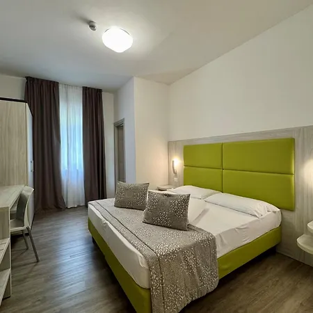 Casa Serena Hotel 2*