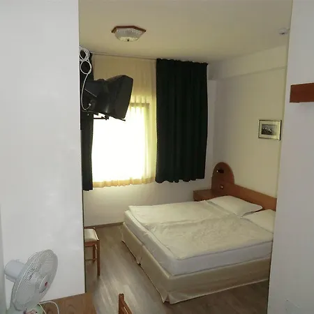 Hotel Casa Serena 2*