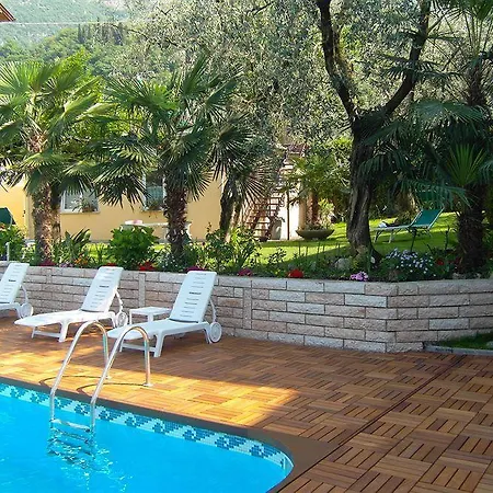 Hotel Casa Serena 2*